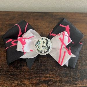 "E" Monogram Bow